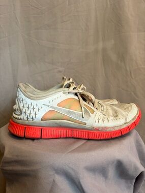 Nike White and Coral Lightweight Running Shoes